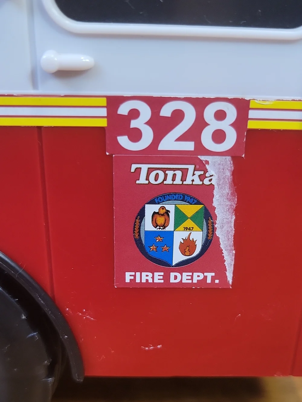 Large Tonka Hook & Ladder Fire Engine Truck #328 Toy Vehicle - Working Lights